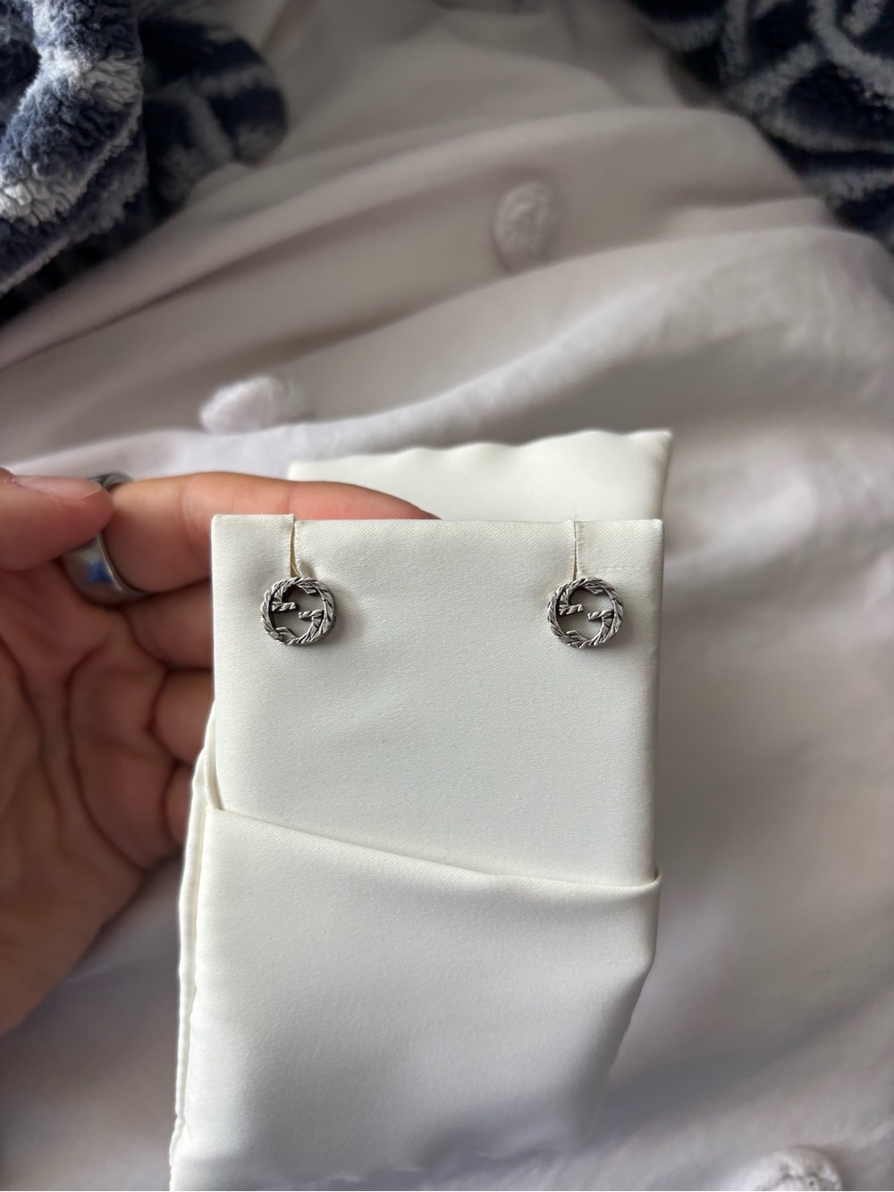 Gucci Silver Leaf Wreath Circle Stud Earrings